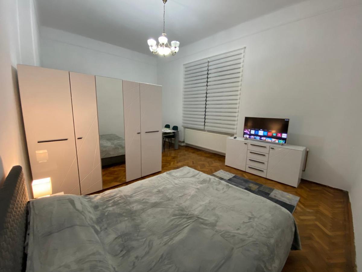Apartament Super Central Cu Parcare Privata Apartamento Arad Exterior foto